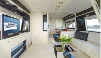 Motor Yacht Stinray M -  Main Salon